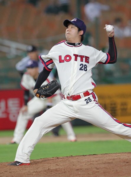 선발출장한 장원준선수